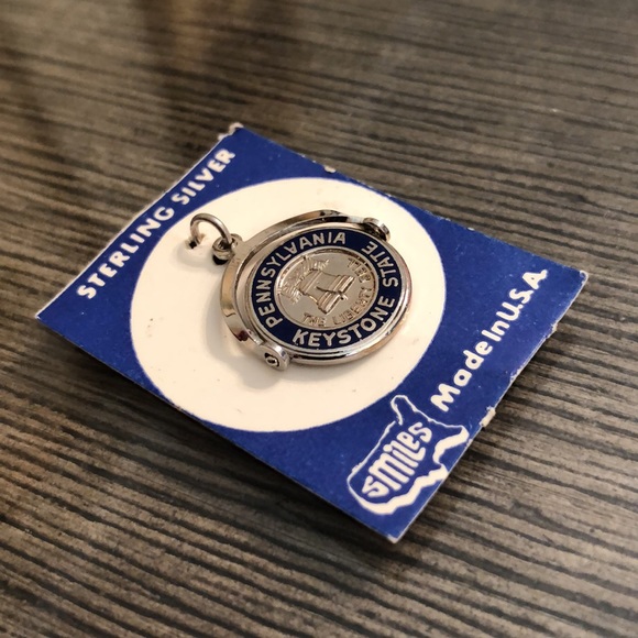 Vintage Sterling Silver Pennsylvania Souvenir Charm - Picture 2 of 9